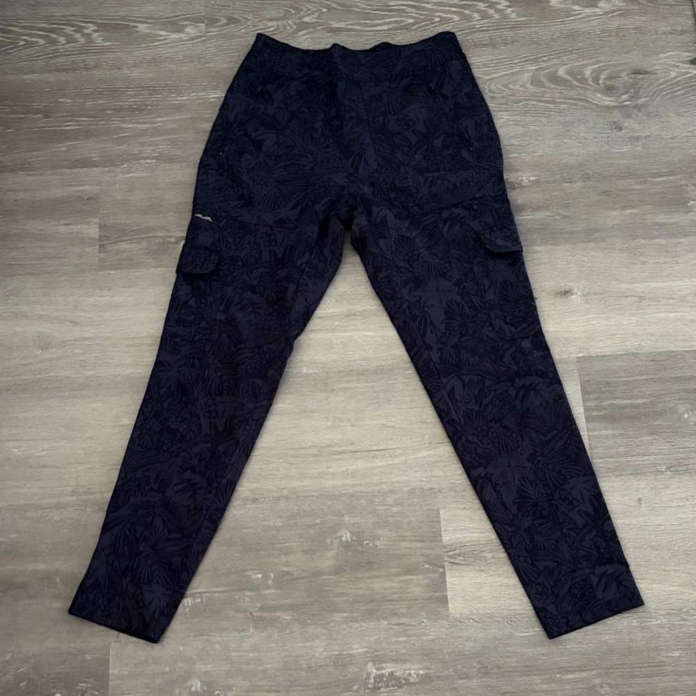 Bass Navy Floral Cargo Pants, Size XS